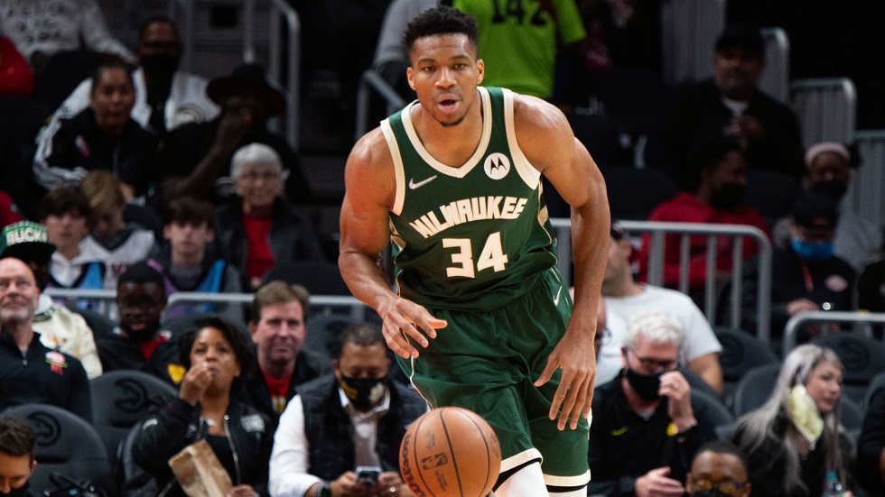 Ξεπέρασε τους 13.000 πόντους ο Αντετοκούνμπο