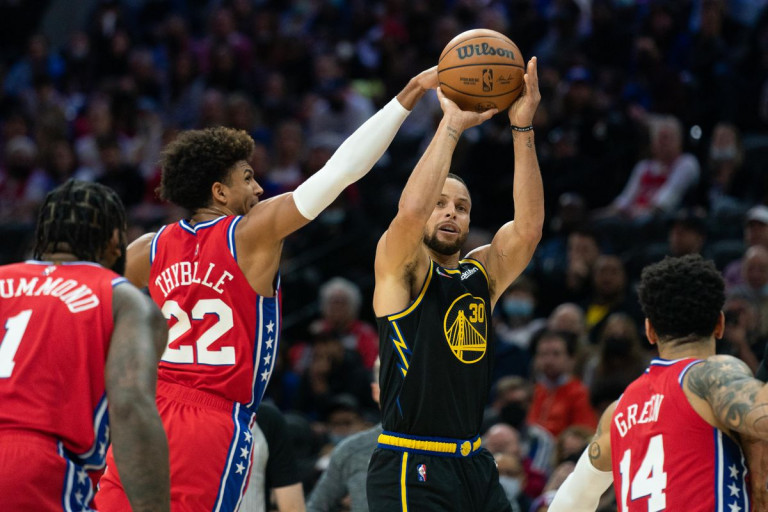 ΝΒΑ – Λύγισαν τους Γουόριορς οι Σίξερς, πάρτι για Νάγκετς κόντρα στους Σπερς