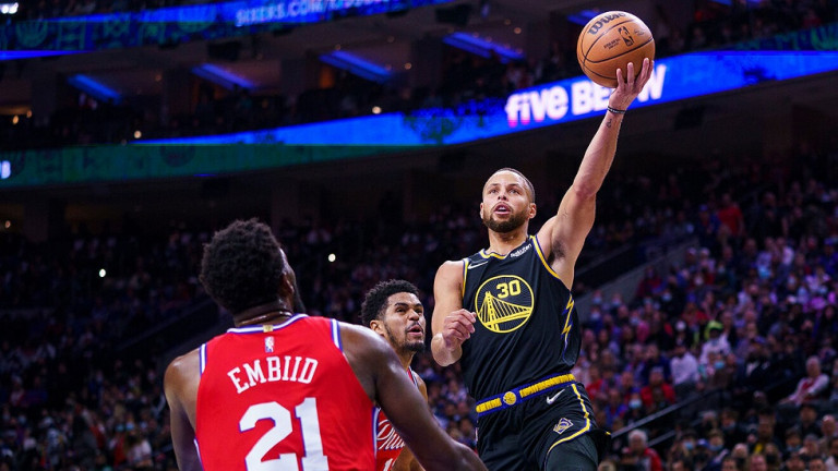 Επτά τρίποντα μακριά από την… ιστορία ο Κάρι