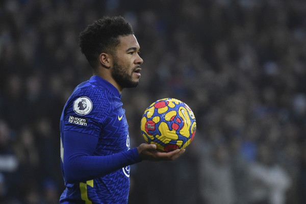 Θέλει τον Τζέιμς η Ρεάλ και… θυσιάζει τον Αζάρ