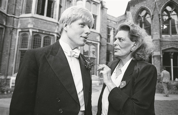 Οταν ο Τζόνσον διακήρυττε την επιστροφή των Γλυπτών του Παρθενώνα