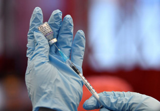 Κοροναϊός – Ήπια τα κρούσματα μυοκαρδίτιδας μετά τον εμβολιασμό