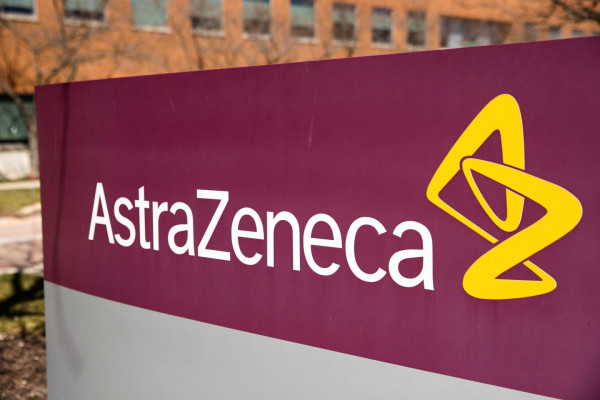 Κοροναϊός – Εγκρίθηκαν στις ΗΠΑ τα αντισώματα της Astrazeneca για πρόληψη της λοίμωξης