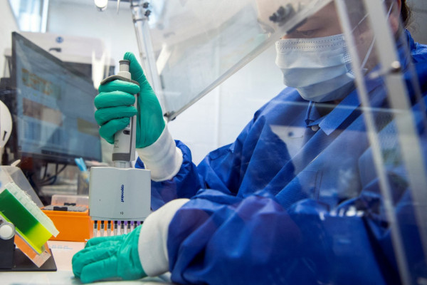 Παραλλαγή Όμικρον – Νέα επιβεβαιωμένα κρούσματα στην Ελλάδα – Πού εντοπίστηκαν