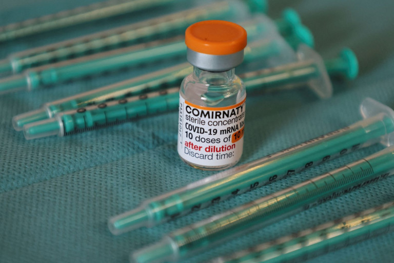 Κοροναϊός – Ποια είναι η αποτελεσματικότητα της τρίτης δόσης έναντι της Όμικρον