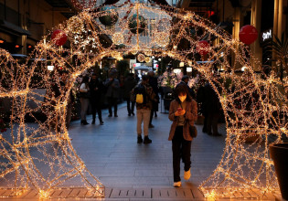 Μόσιαλος για μετάλλαξη Όμικρον – Τα καλά νέα από το Λονδίνο και οι φόβοι για την Ελλάδα