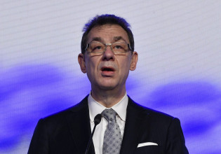 Εμβόλιο – Ανάγκη και για τέταρτη δόση το 2022 διαβλέπει ο Μπουρλά