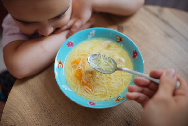 Κοροναϊός – Πιθανή ένδειξη λοίμωξης στα βρέφη η ξαφνική αποστροφή για το φαγητό