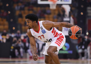 Ολυμπιακός – Show time από τον ΜακΚίσικ