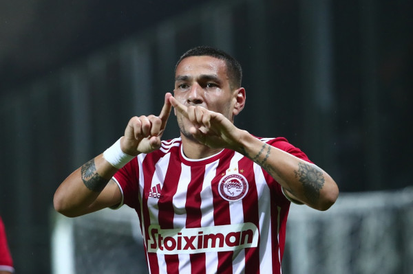 Τρίτο γκολ ο Ολυμπιακός με καταπληκτική ενέργεια του Λόπες (1-3)