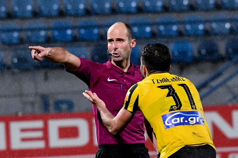 Η ΑΕΚ κατέθεσε δύο φορές αίτημα διακοπής του ματς στην Τρίπολη