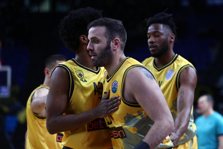 Δύο νέα κρούσματα κοροναϊού στην ΑΕΚ, στον αέρα το ματς Κυπέλλου με το Περιστέρι