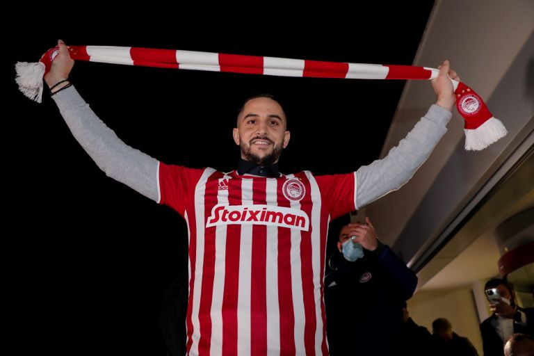 Ολυμπιακός – «Φωτιά» στο Λιμάνι για τον Κώστα Μανωλά! [Εικόνες & βίντεο]