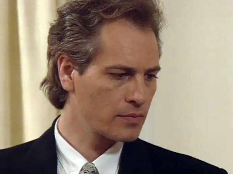 Κώστας Δίγκας – Δείτε πώς είναι σήμερα ο γοητευτικός «Ρένος» της Λάμψης