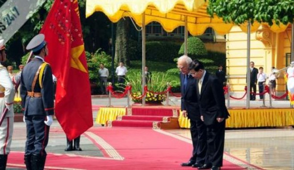 Ο Παπούλιας, η φωτιά στο αεροπλάνο και το Βιετνάμ