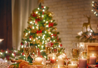 Κοροναϊός – Ρεβεγιόν στα σπίτια μας – Από την Πέμπτη στις 06:00 θα ισχύσουν τα νέα μέτρα