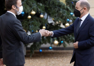 Παρίσι – «Σύμπνοια και σύγκλιση απόψεων» με… διαφωνίες στη συνάντηση Μακρόν-Σολτς