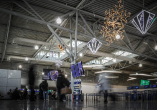 Νέα μέτρα – Πώς εισέρχονται οι ταξιδιώτες στην Ελλάδα – Αυστηροί έλεγχοι στο αεροδρόμιο