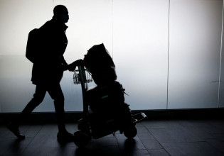 Ισραήλ – Απαγορεύει τα ταξίδια στις ΗΠΑ λόγω των φόβων για την παραλλαγή Όμικρον