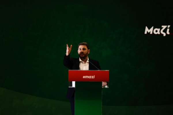 Ανδρουλάκης – Θα τιμήσουμε τα σύμβολα του ΠΑΣΟΚ – Δεν έχω επικοινωνήσει με Λοβέρδο