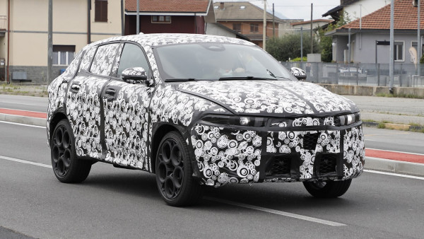 H Alfa Romeo Tonale αποκαλύπτεται… εν μέρει