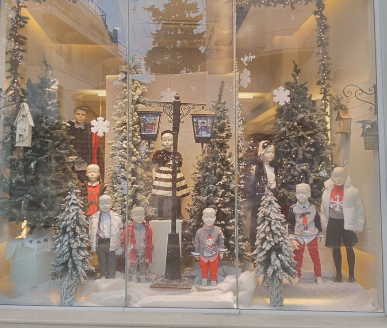 Βραβεύτηκε η καλύτερη βιτρίνα στη Θήβα