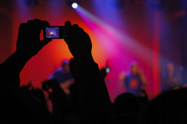 Λάρισα – Μπουζουξίδικο έκανε πρωτοχρονιάτικο πάρτι την Τετάρτη για να προλάβει τα μέτρα