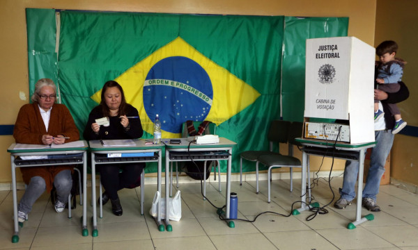 Βραζιλία – Ο Λούλα έχει μεγάλο προβάδισμα έναντι του Μπολσονάρο σύμφωνα με δημοσκόπηση