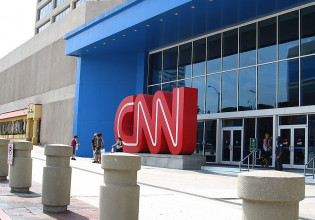 ΗΠΑ – Το CNN διευρύνει την τηλεργασία λόγω αύξησης κρουσμάτων