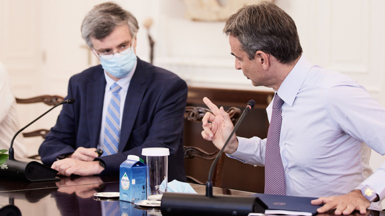 Editorial Ta Nea: Mixed messages on pandemic