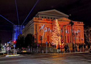 Χριστούγεννα στον Πειραιά – Εντυπωσιακές φωταγωγήσεις και εορταστικές εκδηλώσεις