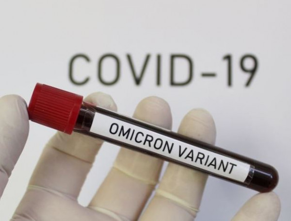 Παραλλαγή Όμικρον – «Συνδυάζει τα δύο κακά που δεν θέλουμε» – Τι είπε ο Πρασσάς για τον εμβολιασμό παιδιών και εγκύων