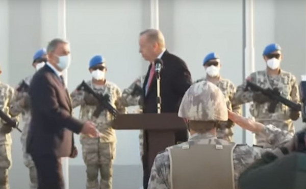 Ερντογάν – Αναζωπυρώνονται τα σενάρια για την υγεία του –  Ξέχασε τι ήθελε να πει και του το θύμισε ο Ακάρ