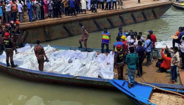 Μπαγκλαντές – Πυρκαγιά σε φέρι – Τουλάχιστον 32 νεκροί