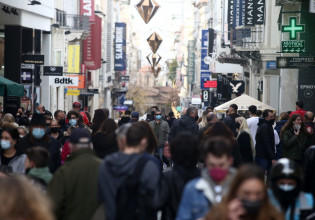 Όμικρον – Σχεδόν στο 70% των κρουσμάτων στην Αττική αντιστοιχεί πλέον η νέα παραλλαγή