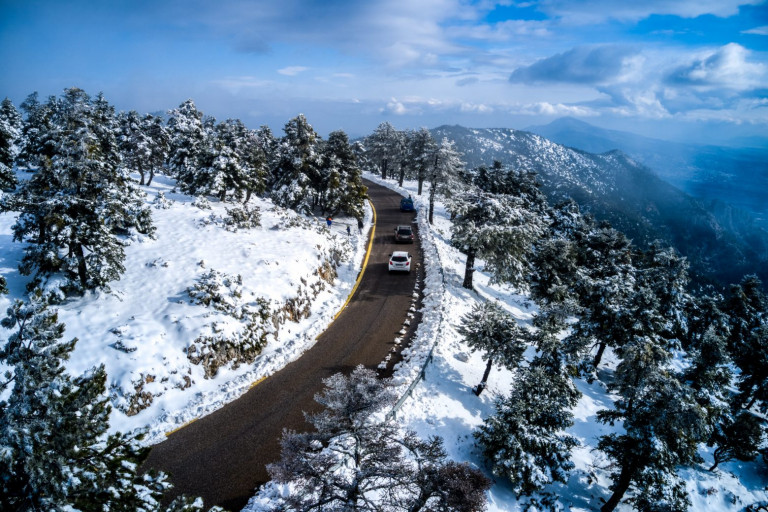 Καιρός – Η «Κάρμελ» φέρνει χιόνια και… θερμοκρασίες υπό το μηδέν – Ποιες περιοχές θα ντυθούν στα λευκά [Χάρτες]