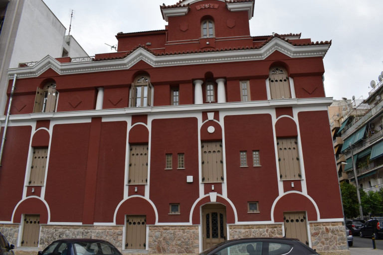 Καλλιθέα-Το εμβληματικό «Κόκκινο Σχολείο» αναγεννήθηκε από τις στάχτες του