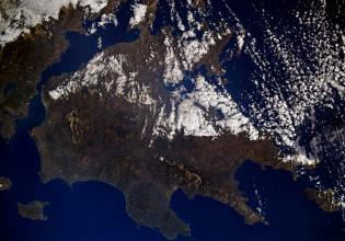 Η Ελλάδα από το διάστημα – Εντυπωσιακή φωτογραφία Ρώσου κοσμοναύτη