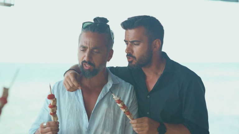 Fishy – Με «ψαρά» τον Αναστάση Κολοβό