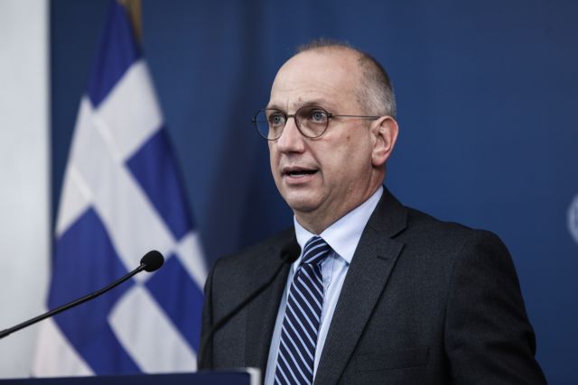 Οικονόμου σε Τσίπρα – Μεγαλώσαμε το στόλο των ΜΜΜ