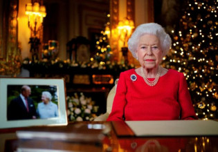 Βασίλισσα Ελισάβετ – Το τρυφερό χριστουγεννιάτικο μήνυμα της για τον Φίλιππο