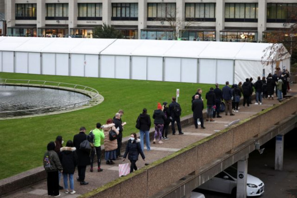 Παγκόσμια Τράπεζα – Χαμηλώνει τον πήχη για εμβολιασμό του 70% του παγκόσμιου πληθυσμού το 2022