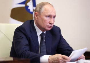 Βλάντιμιρ Πούτιν – Παρομοίασε τις συρράξεις στην Ουκρανία με «γενοκτονία» των ρωσόφωνων