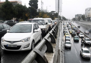 Κίνηση στους δρόμους – Πόσες ήταν οι «χαμένες» ώρες των οδηγών λόγω μποτιλιαρίσματος