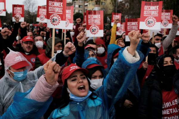 Τουρκία – Χιλιάδες ανταποκρίθηκαν στο κάλεσμα των συνδικάτων ενάντια στη φτώχεια