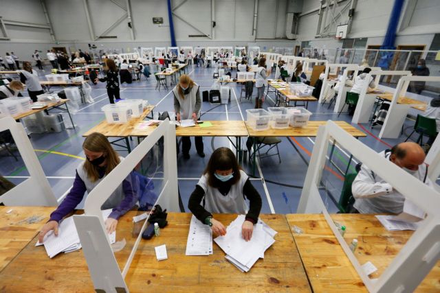 Βρετανία - Βαριά ήττα των Τόρις στην εκλογική διαδικασία σε μέχρι πρότινος οχυρό τους