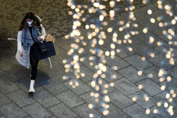 Όμικρον – Καθολικό lockdown προτείνει ο Σαρηγιάννης με επιστολή στο Μαξίμου – Πώς σχολιάζει η κυβέρνηση