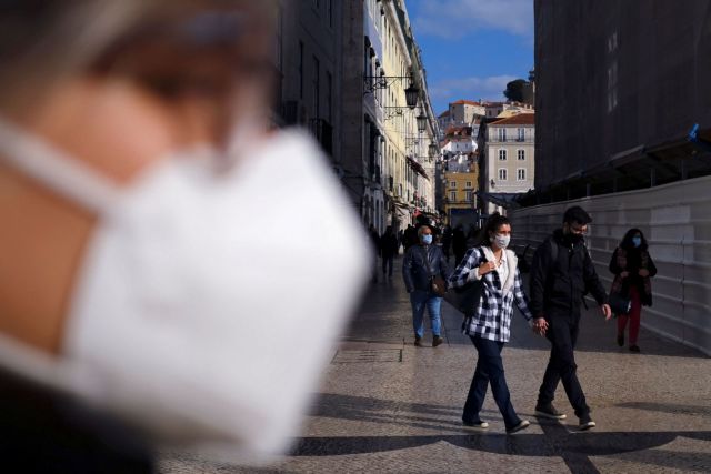 Πορτογαλία - Σαρώνουν τα κρούσματα παρά το υψηλότατο ποσοστό εμβολιασμού