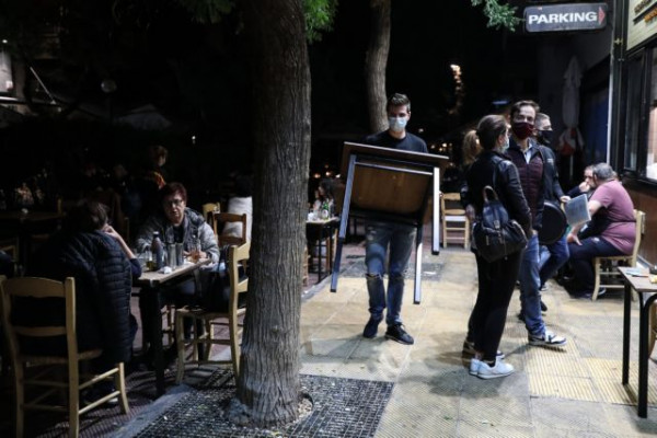 Παγώνη – Δεν υπάρχει λόγος να κλείσουν σχολεία και εστίαση