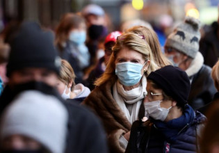 Γαλλία – Σαρώνει η Όμικρον – Φόβοι ότι τα ημερήσια κρούσματα θα φθάσουν τις 100.000